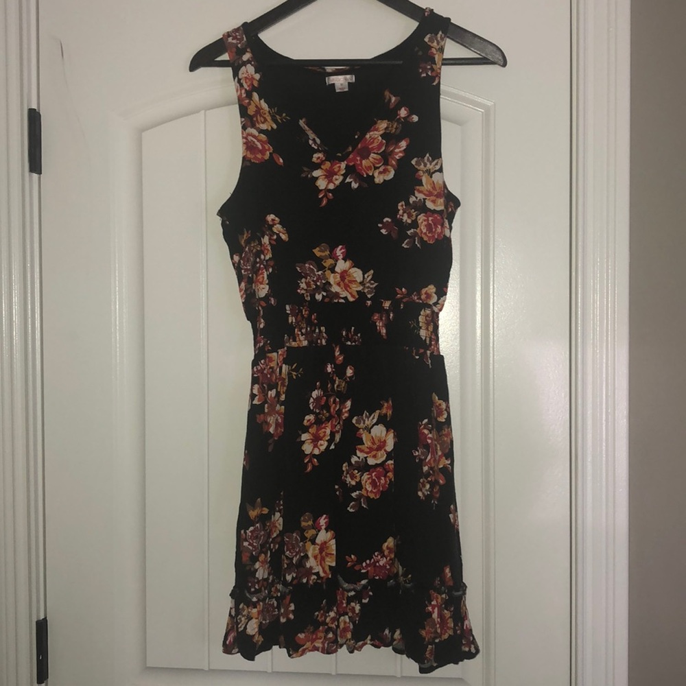 Xhilaration Floral Dress size Medium